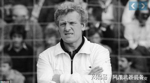 包含加时末段德国杯传出新动向,法兰克福更衣室发声,管理层表态——赛场秩序良好,更衣室氛围转暖的词条 包含加时末段德国杯传出新动向,法兰克福更衣室发声,管理层表态——赛场秩序良好,更衣室氛围转暖的词条